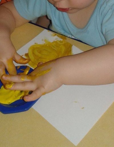 Praca plastyczna: Słońce farbami malowane 29