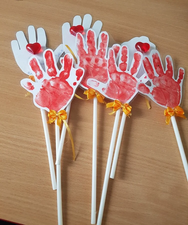 Praca plastyczna: Krokusy z rączek