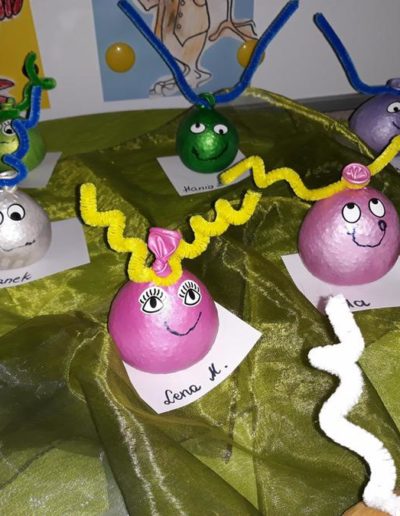 Praca plastyczna: Ufoludek z balonu i kaszy 26