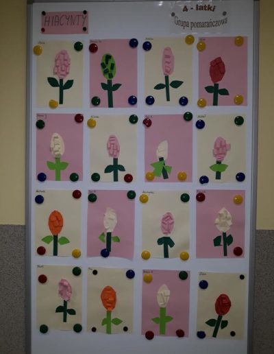 Praca plastyczna: Hiacynt z paseczków samodzielnie wycinanych 41