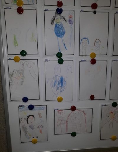 Praca plastyczna: Portret Mamy i Taty 5