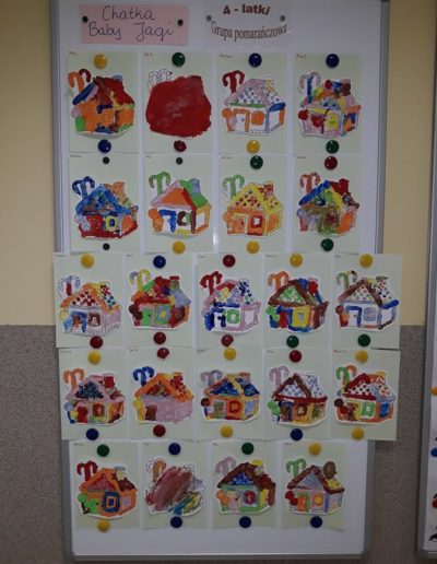 Praca plastyczna: Chatka Baby Jagi - Dzień Teatru 1