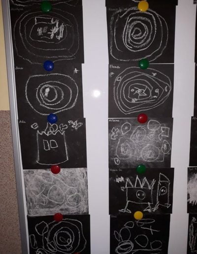 Praca plastyczna: Kosmos kredą rysowany 12