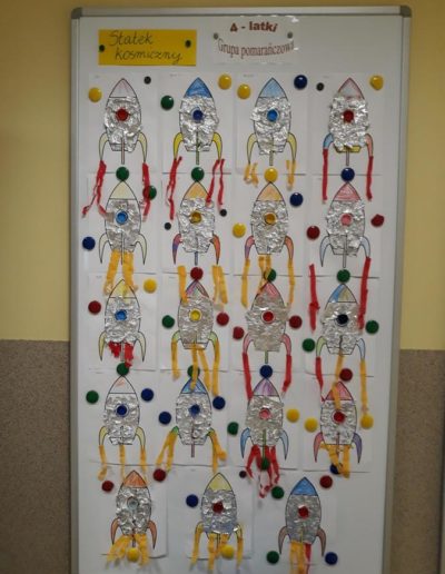 Praca plastyczna: Statek kosmiczny 2