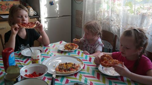 Dziecięca pizza Aneta Grądzka-Rudziak Prace plastyczne 
