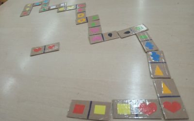 Praca plastyczna: Domino kształty i domino liczby i cyfry