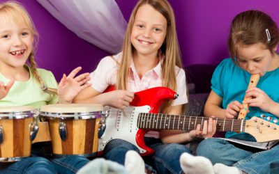 15 domowych instrumentów muzycznych dla dzieci, które wykonasz w domu