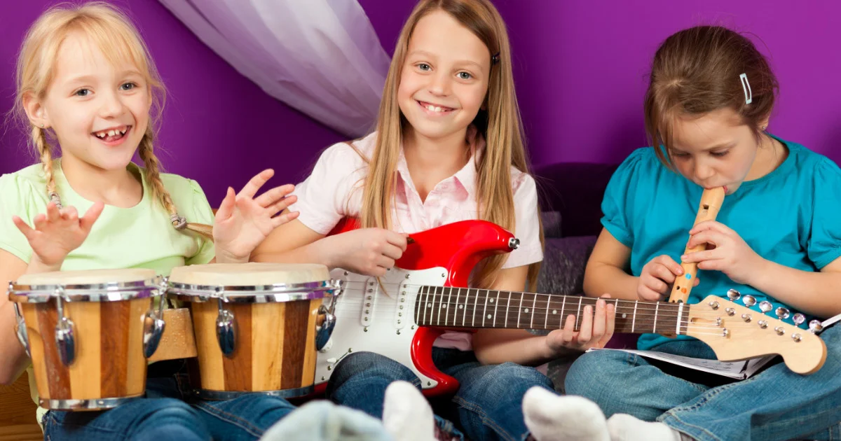 15 domowych instrumentów muzycznych dla dzieci, które wykonasz w domu