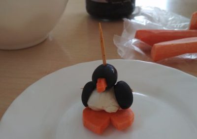 Praca plastyczna: Pingwin z mozzarelli