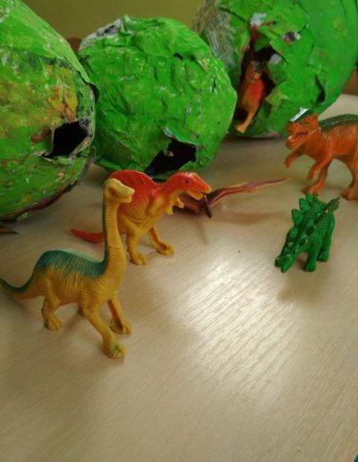 Praca plastyczna: Dinozaurowe jaja 2
