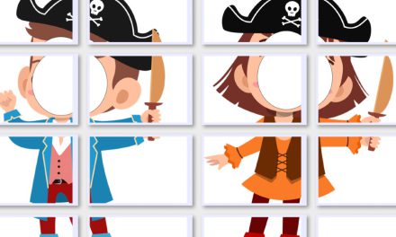 Fotobudka: Dzieci przebrane za piratów