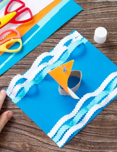 Praca plastyczna: Żaglówka na falującym morzu 1